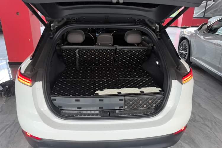 Used Nio ES7 2022 100kWh First Edition Trunk