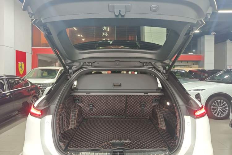 Used Nio ES7 2022 75 kWh Trunk