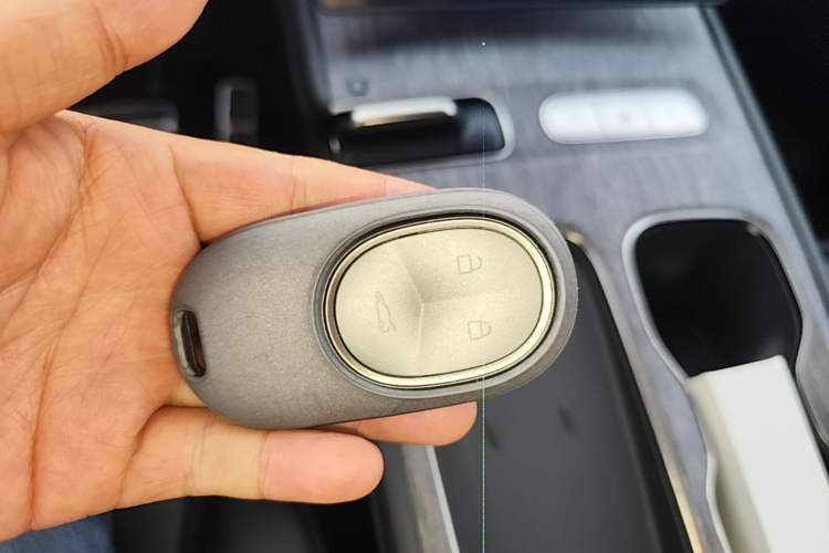 Used Nio ES7 2022 75 kWh Vehicle Key