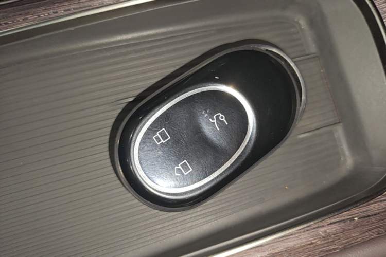Used Nio ES7 2022 100 kWh Vehicle Key