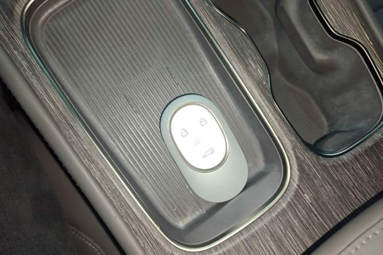 Used Nio ES7 2022 75 kWh Vehicle Key