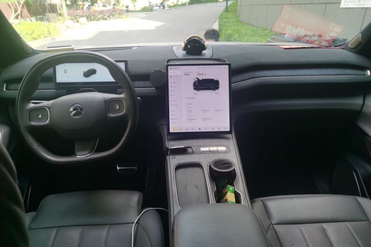 Used Nio ES7 2024 100kWh Signature Edition Center Console