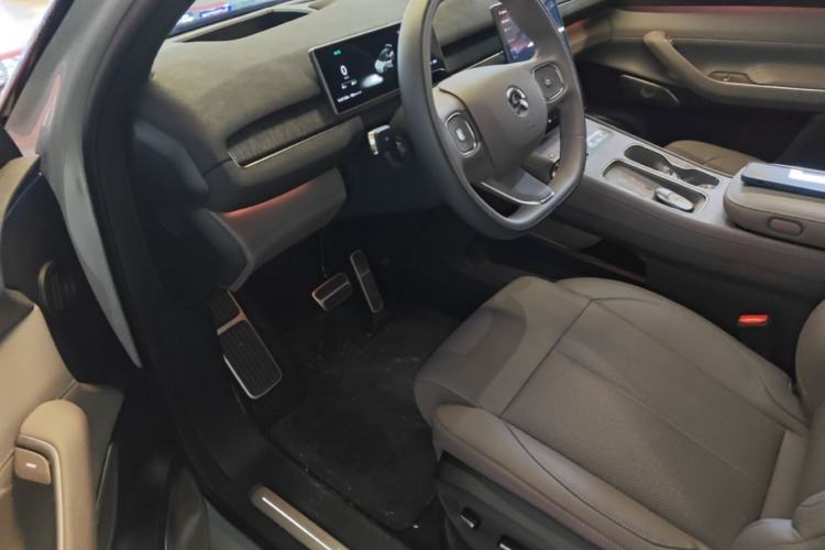 Used Nio ES7 2024 75 kWh Driver Seat