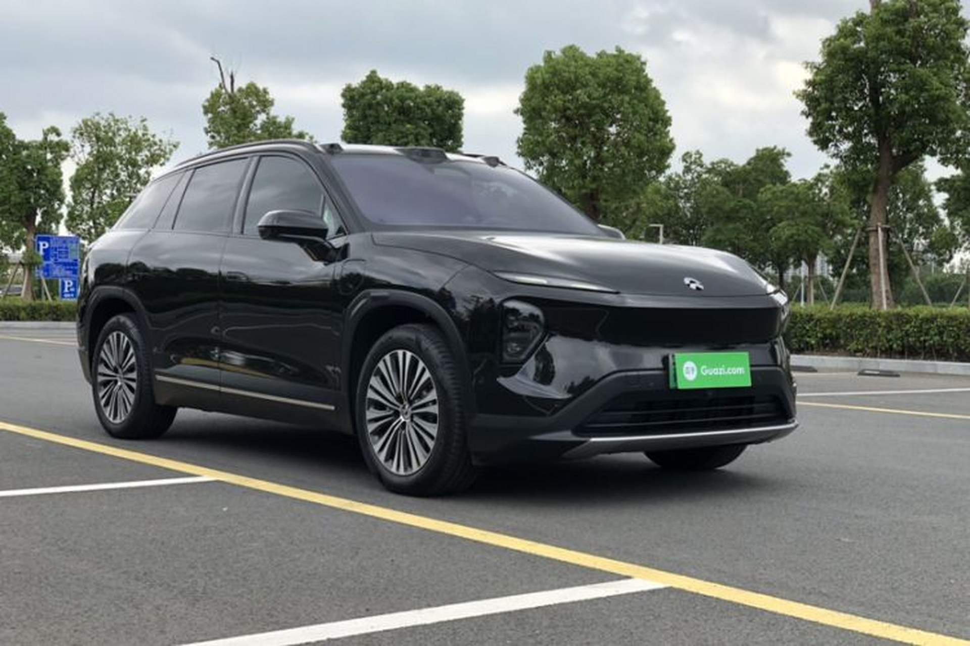 Used Nio ES7 2024 75 kWh Exterior 1