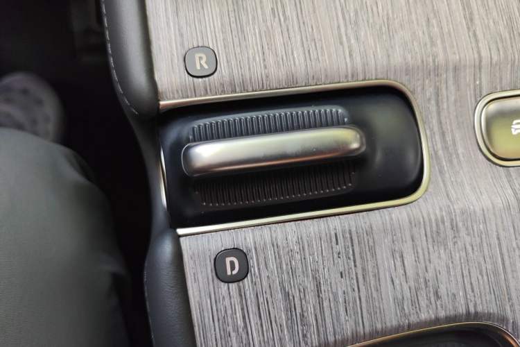 Used Nio ES7 2024 100kWh Signature Edition Gear Lever