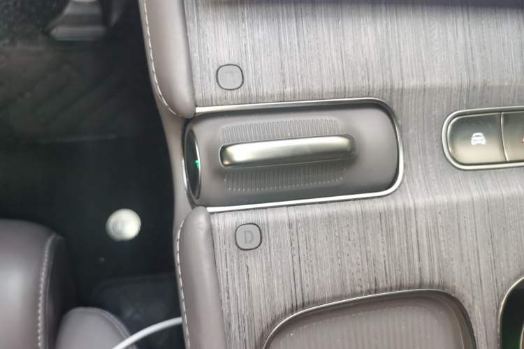 Used Nio ES7 2024 100kWh Signature Edition Gear Lever