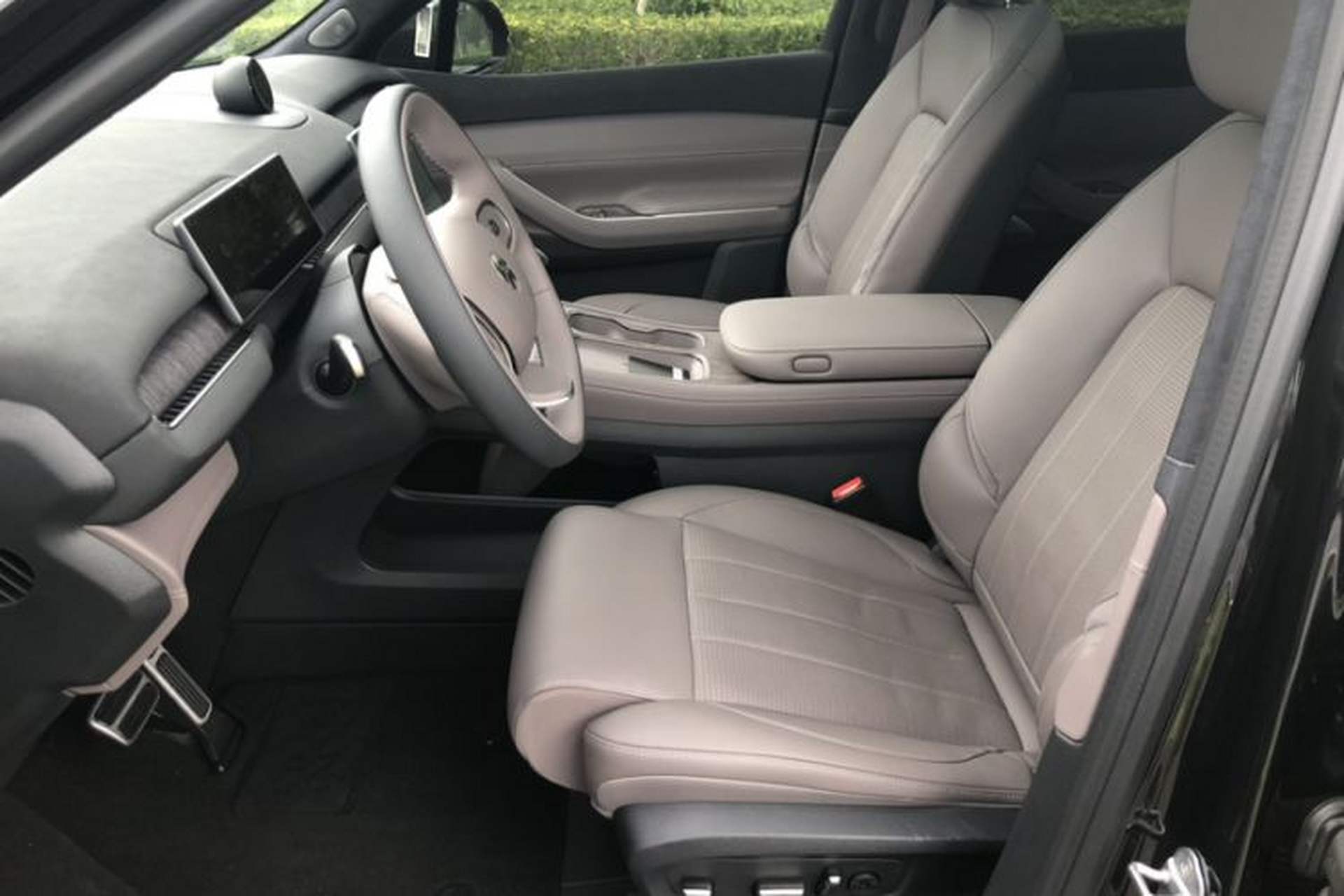 Used Nio ES7 2024 75 kWh Interior 3