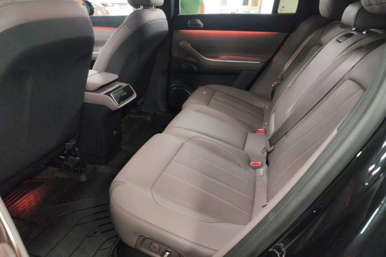 Used Nio ES7 2024 100kWh Signature Edition Interior 4