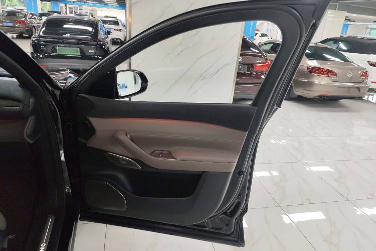 Used Nio ES7 2024 100kWh Signature Edition Interior 5
