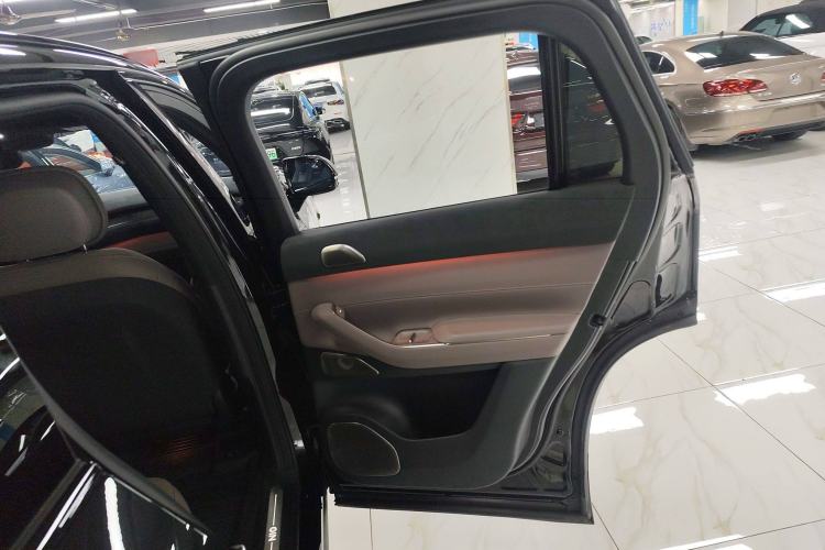 Used Nio ES7 2024 100kWh Signature Edition Interior 6