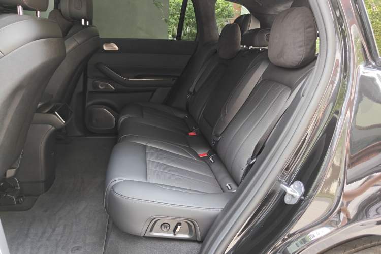 Used Nio ES7 2024 100kWh Signature Edition Left Rear Seat