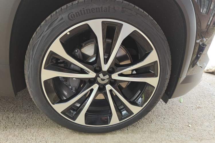 Used Nio ES7 2024 100kWh Signature Edition Right Front Wheel Hub