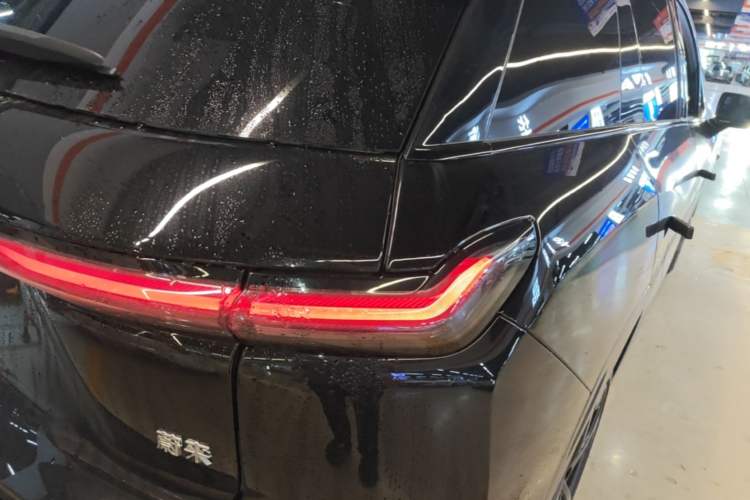 Used Nio ES7 2024 75 kWh Right Rear Taillight