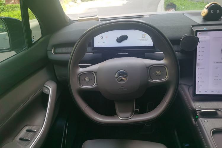 Used Nio ES7 2024 100kWh Signature Edition Steering Wheel