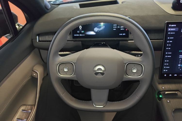 Used Nio ES7 2024 75 kWh Steering Wheel
