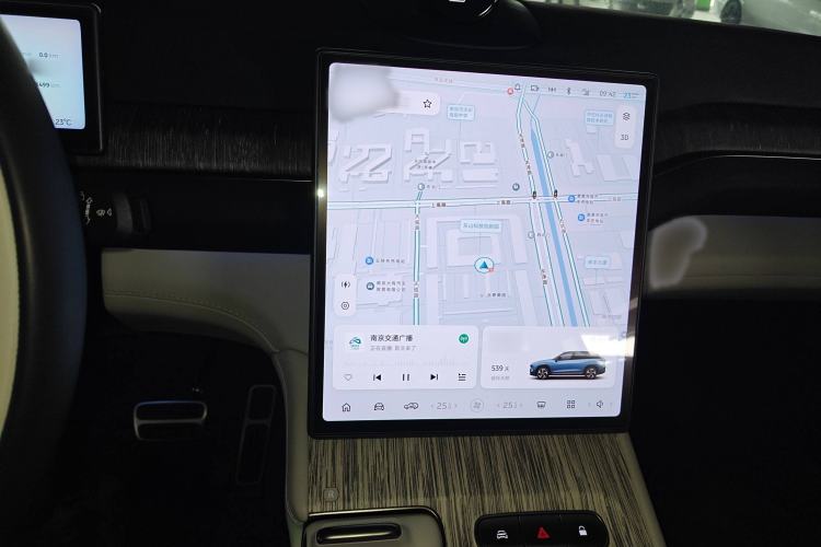 Used Nio ES7 2024 75 kWh Audio And AC Panel