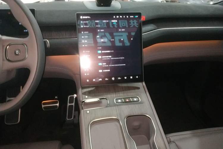 Used Nio ES7 2024 75 kWh Audio And AC Panel