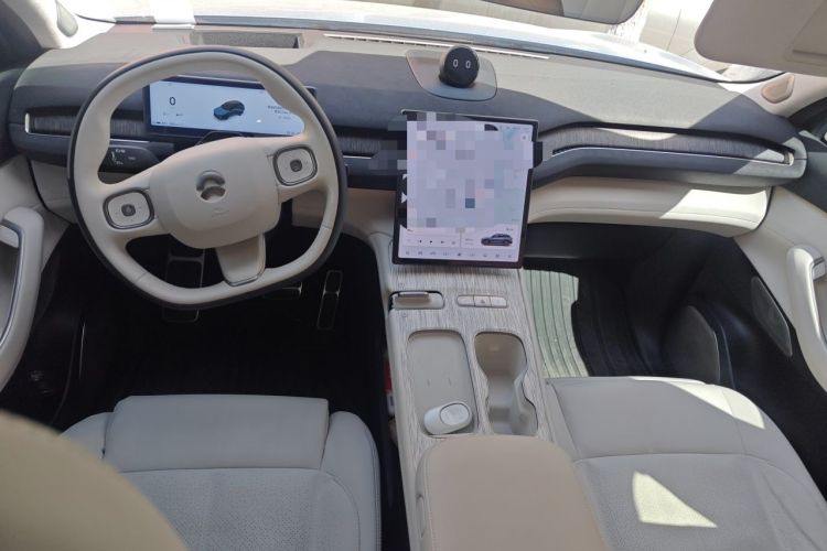 Used Nio ES7 2024 75 kWh Center Console