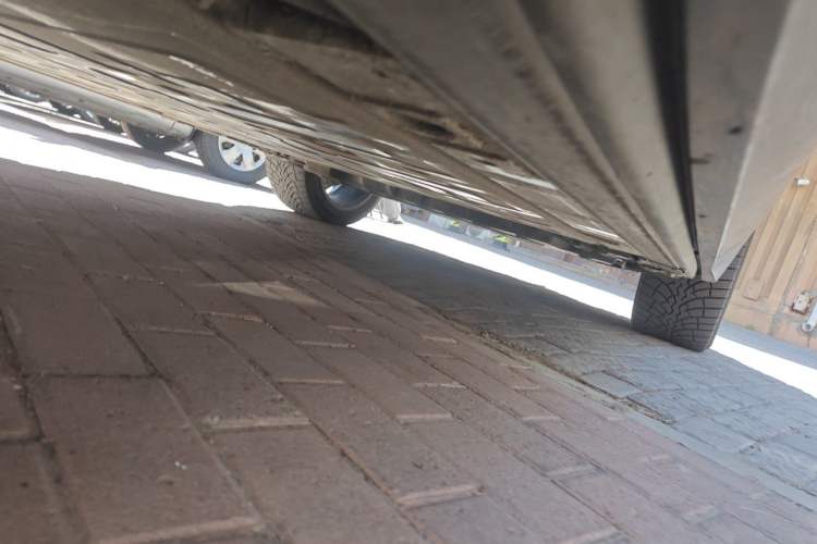 Used Nio ES7 2024 75 kWh Chassis Front Left