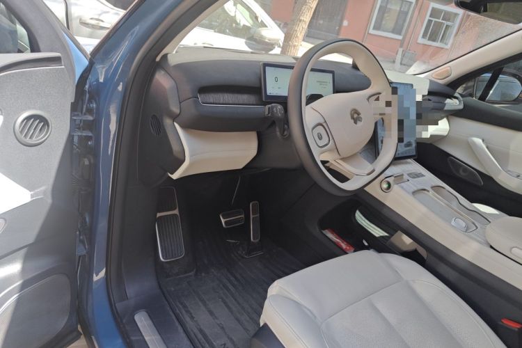 Used Nio ES7 2024 75 kWh Driver Seat