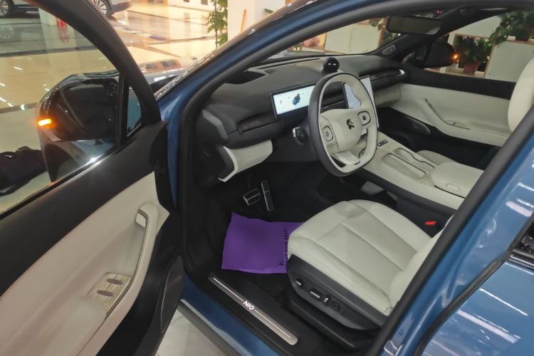 Used Nio ES7 2024 75 kWh Driver Seat