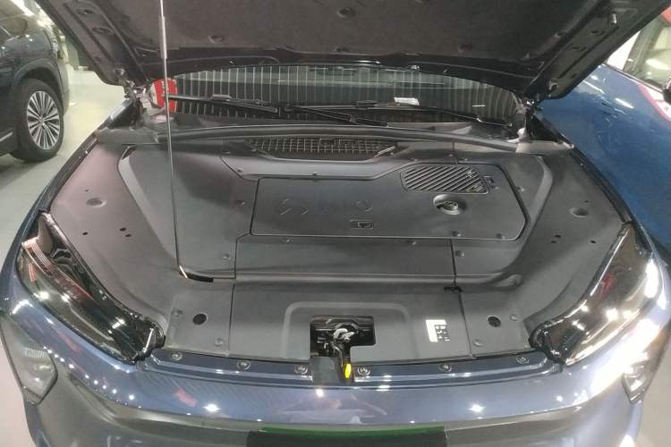 Used Nio ES7 2024 75 kWh Engine Bay
