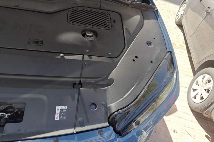 Used Nio ES7 2024 75 kWh Engine Bay Left