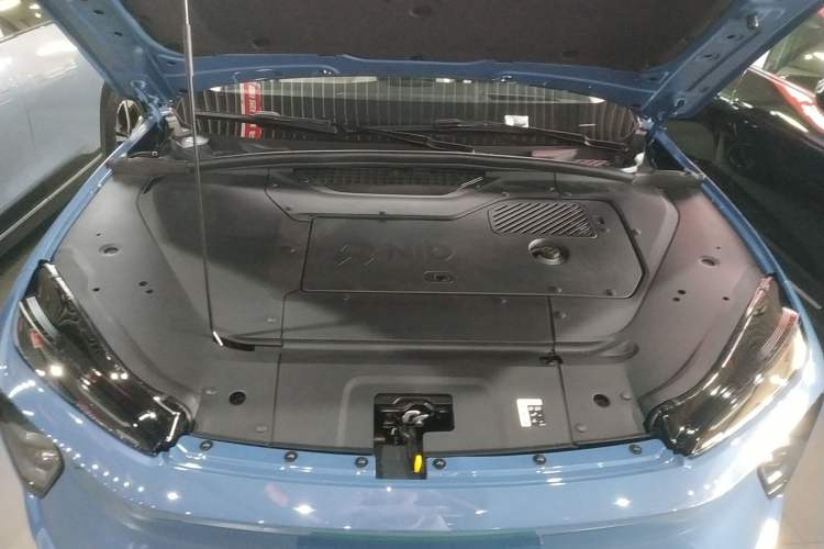 Used Nio ES7 2024 75 kWh Engine Bay