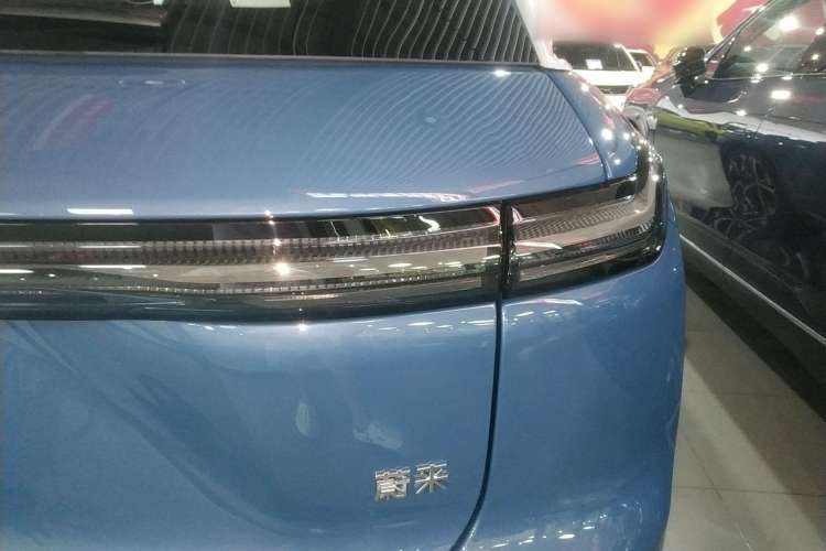 Used Nio ES7 2024 75 kWh Exterior 2