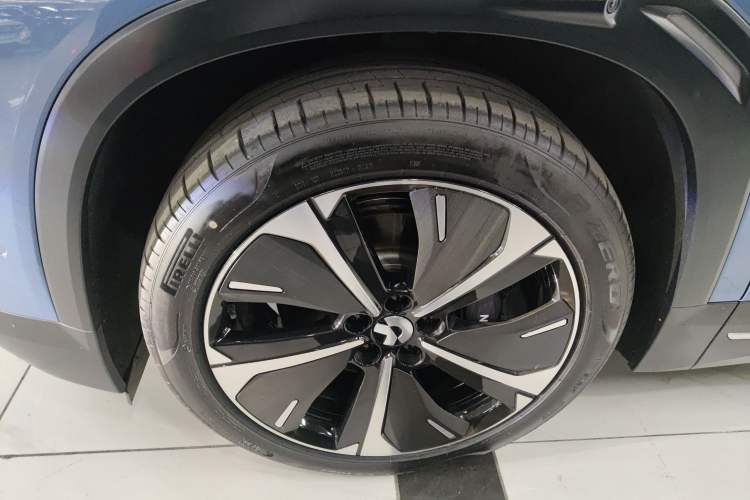 Used Nio ES7 2024 75 kWh Exterior 7