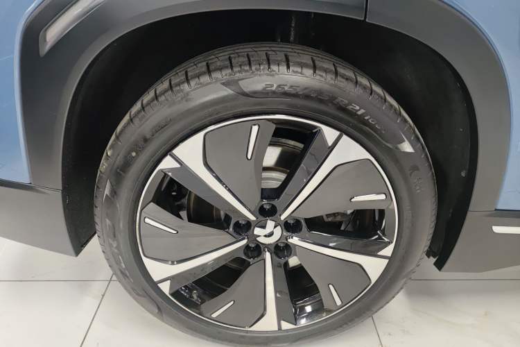 Used Nio ES7 2024 75 kWh Exterior 8