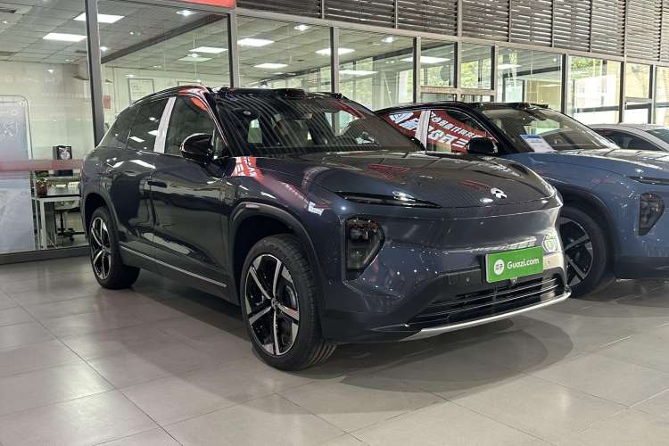 Used Nio ES7 2024 75 kWh Front Right 45 Deg