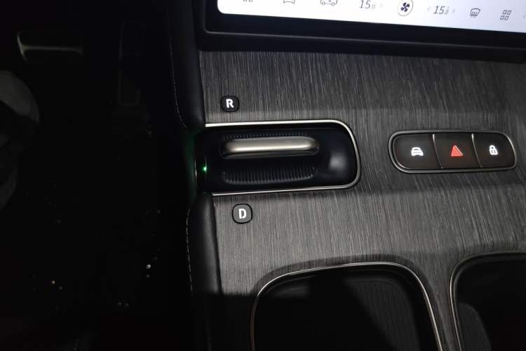 Used Nio ES7 2024 100kWh Signature Edition Gear Lever