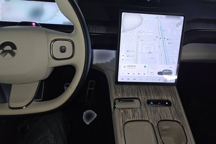 Used Nio ES7 2024 75 kWh Interior 2