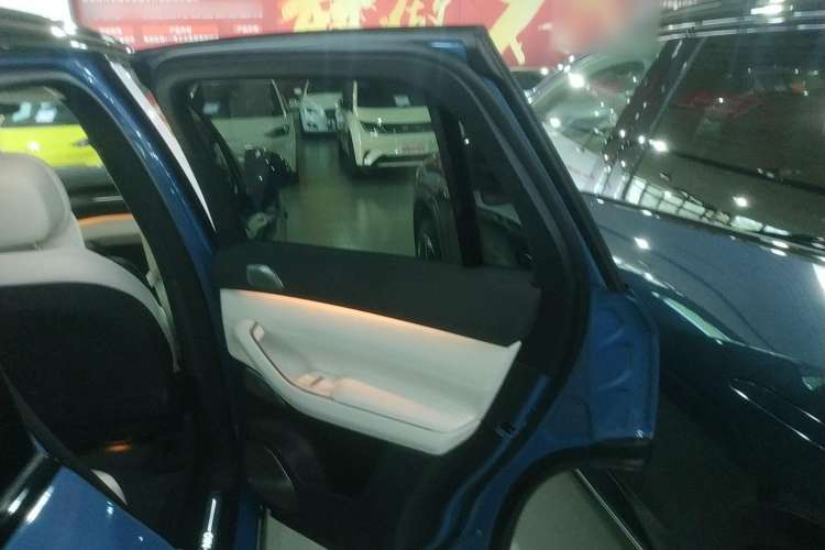 Used Nio ES7 2024 75 kWh Interior 3