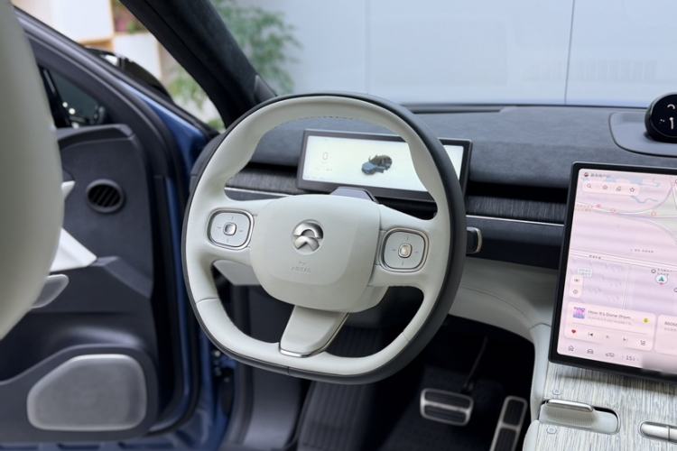 Used Nio ES7 2024 75 kWh Interior 3