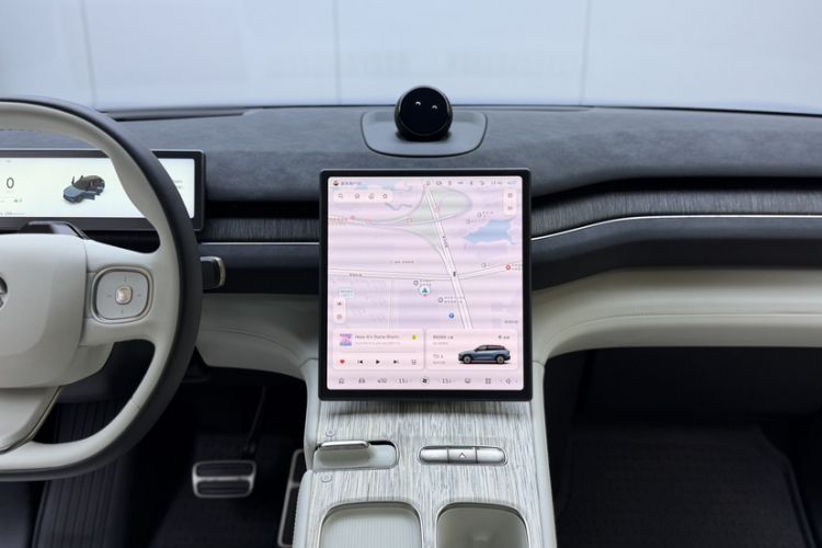 Used Nio ES7 2024 75 kWh Interior 4