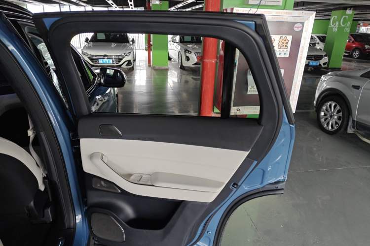 Used Nio ES7 2024 75 kWh Interior 6