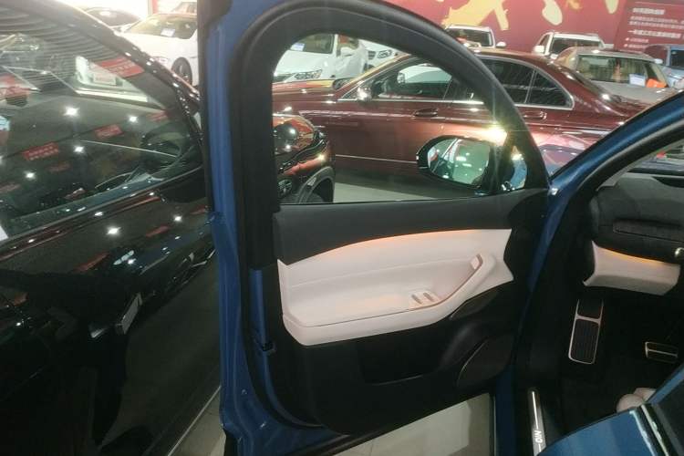 Used Nio ES7 2024 75 kWh Interior 7