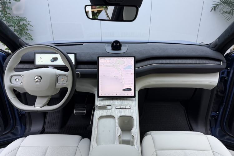 Used Nio ES7 2024 75 kWh Interior 7