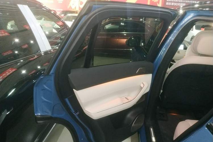 Used Nio ES7 2024 75 kWh Interior 8