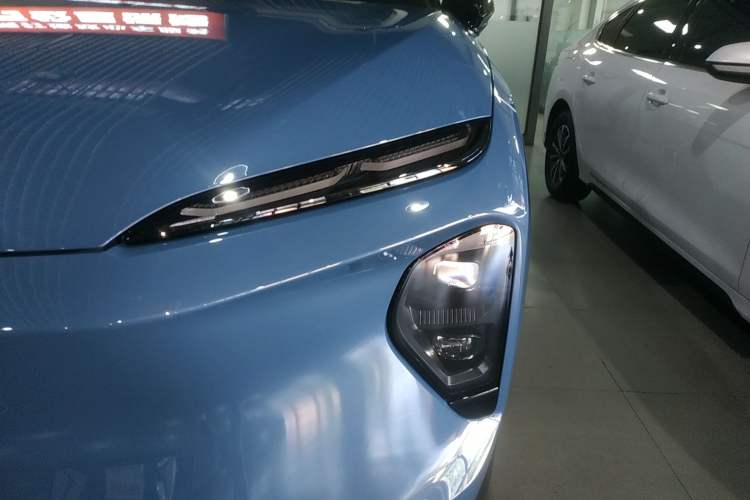 Used Nio ES7 2024 75 kWh Left Front Headlight