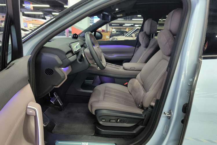 Used Nio ES7 2024 75 kWh Left Front Seat