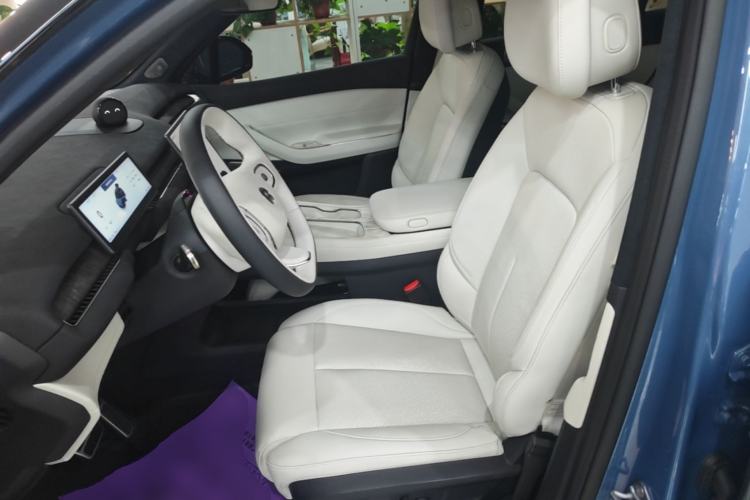 Used Nio ES7 2024 75 kWh Left Front Seat
