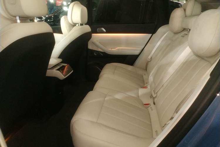 Used Nio ES7 2024 75 kWh Left Rear Seat