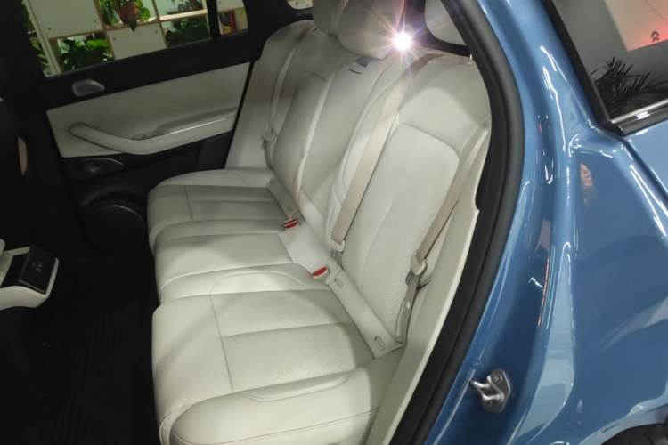 Used Nio ES7 2024 75 kWh Left Rear Seat