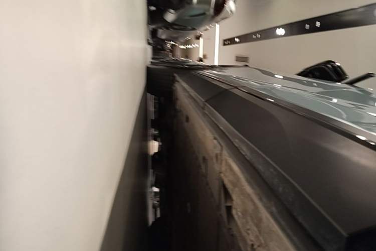 Used Nio ES7 2024 100kWh Left Side Sill
