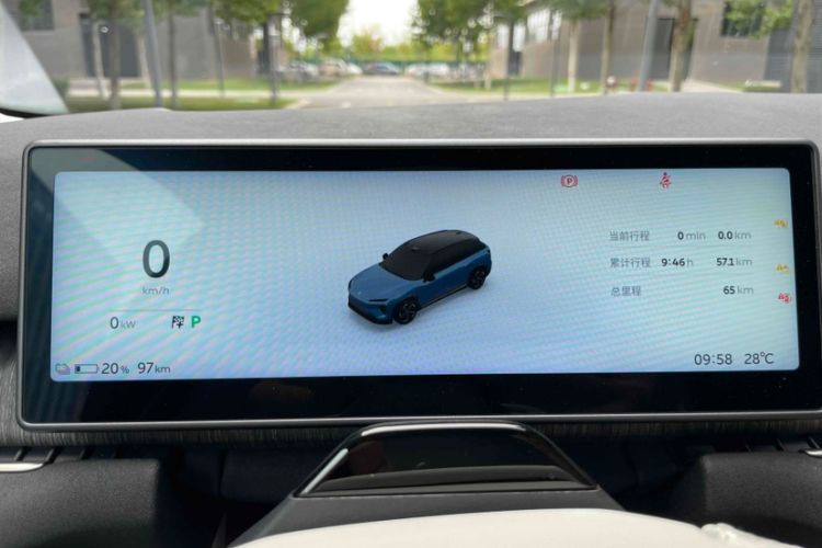 Used Nio ES7 2024 75 kWh Odometer Close Up