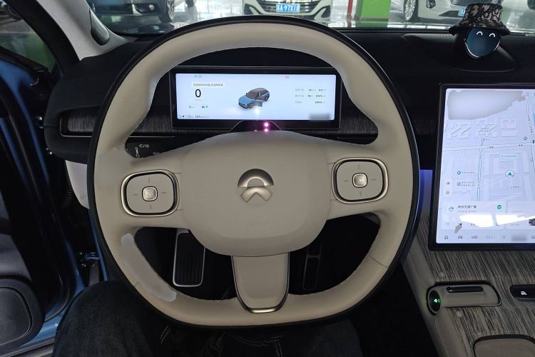 Used Nio ES7 2024 75 kWh Steering Wheel