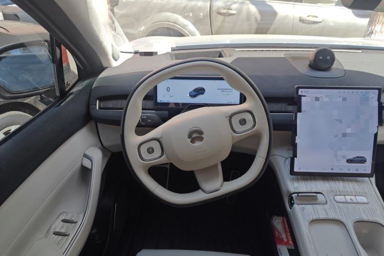 Used Nio ES7 2024 75 kWh Steering Wheel